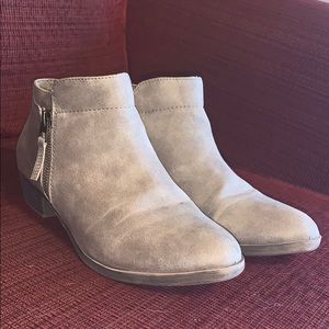 9.5 Booties